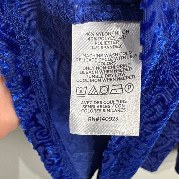 LOFT Royal Blue Textured Velour Blouse. Size LP - Picture 5 of 7